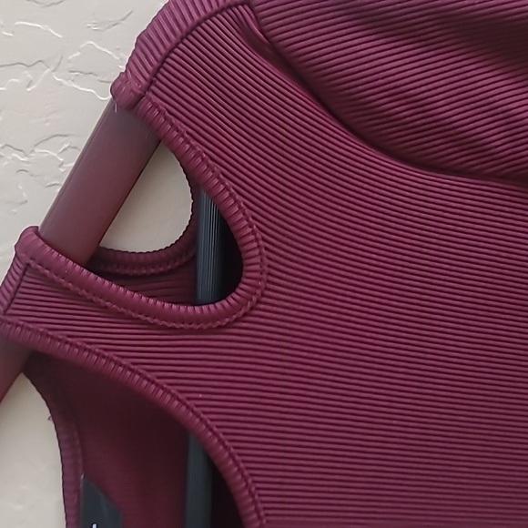 WHBM FORME Ribbed Long Sleeve cutout dress Wine size L - Picture 4 of 7